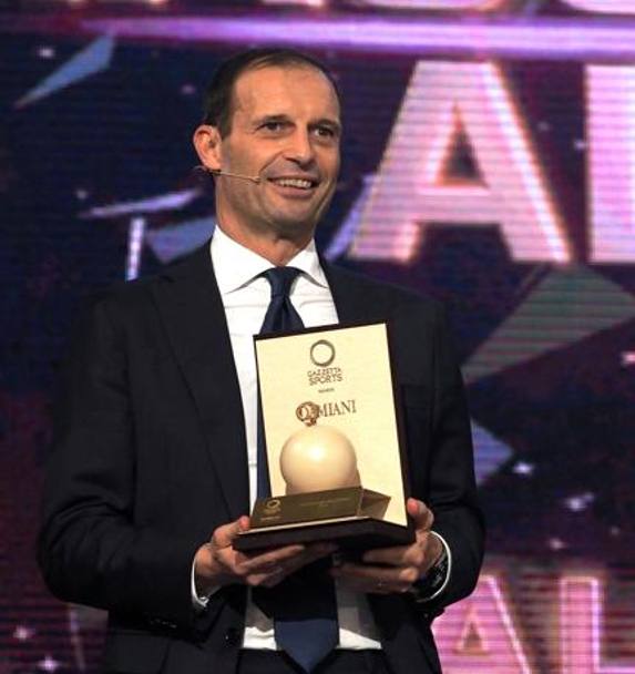 Massimiliano Allegri vince il premio “Allenatore dell’anno”. Bozzani